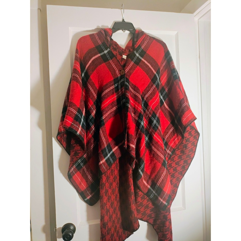 C EST. 1946 Women's One Size Red Black Plaid Hooded Button Front Poncho Cape